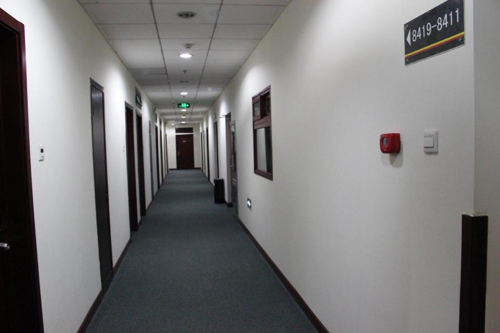 Super 8 Beijing Yizhuang Tianbao Hotel ภายนอก รูปภาพ